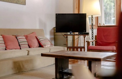 Villa Catedral Ski Chalet | Mountain cabin with large garden and lots of sun.