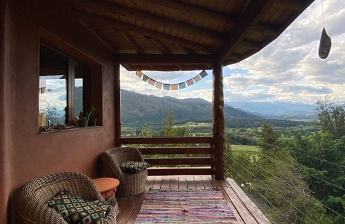 Hoyo de Epuyen Cabin | Mountain home with epic views- short drive to lake and river.