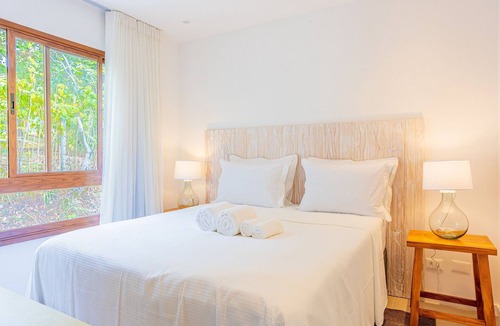 Morro de Sao Paulo Apartment | MSP06 Sea View Bedroom and Living Room (50m from the Beach)