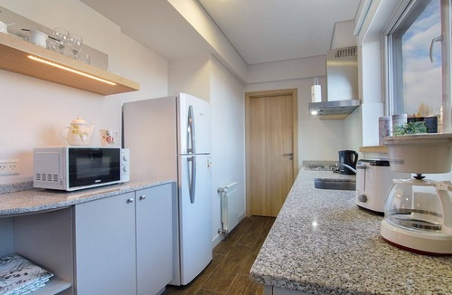 Centro Apartment | Mutisia flat with terrace and lake views in Bariloche