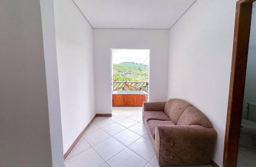 Vargem Alegre Ski Chalet | Nature flat with balcony and bathtub 08