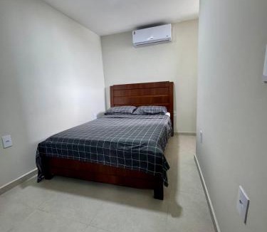 Eunapolis Apartment | No centro, localização nobre, climatizado com ar