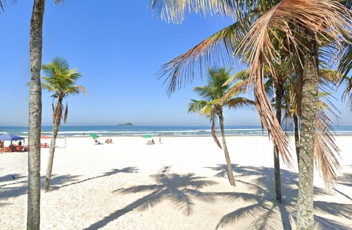 Loteamento Joao Batista Juliao Apartment | One-bedroom apartment on Enseada beach, Guarujá.