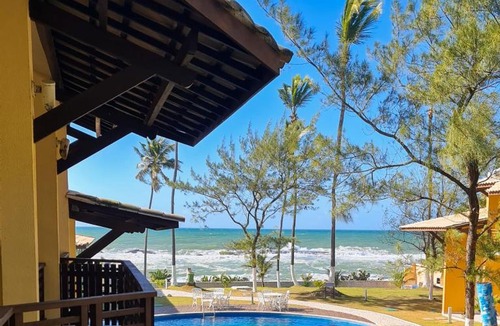 Arembepe Apartment | Paraíso PÉ NA AREIA no coração do Litoral Norte - FRENTE MAR - Loft projetado para que você tenha a melhor experiência em hospedagem - condomínio mais procurado da Estrada do Côco - Varanda com vista espetacular para o mar - lazer e TRANQUILIDADE
