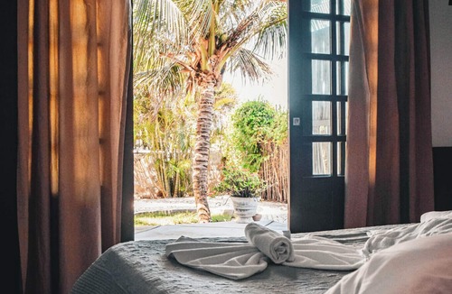 Parajuru Cabin | Paradise Suit Sal Premium
