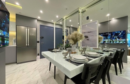 Alphaville Industrial RV Rental | Paris Luxury Apartment