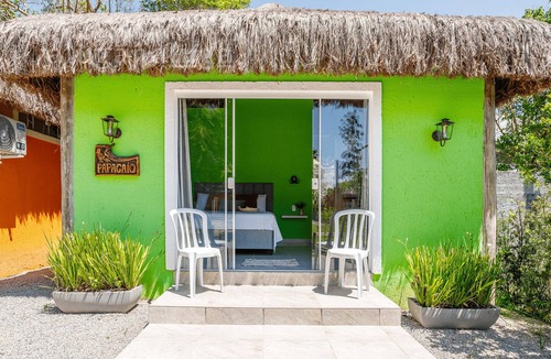 Vargem Pequena Cabin | Parrot Cabin - Heated Pool & Gourmet Area