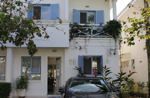 Maresias House | Peace and security near the beach.