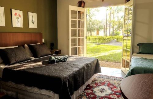 Itapetininga House | Peaceful Farm Suite Kitchen, Pools & Gardens