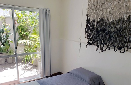 La Plata House | Peaceful house with one bedroom and two forested gardens near Cathedral