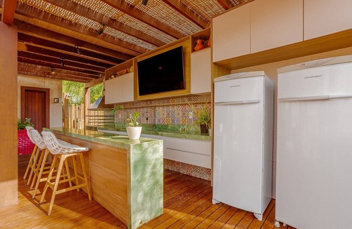 Itacimirim House | PF151 Beautiful 6/4 house with hot tub
