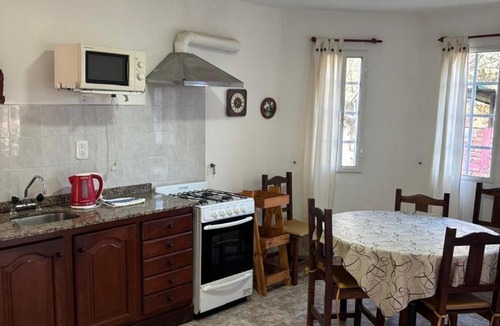 Potrero de los Funes Apartment | Piscoyaku Apart-Amplio parque con cancha de padel, voley y futbol