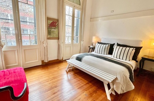 Belgrano House | Poetry House -5 BR House, 3 floors, Garden + Terrace + Private Pool