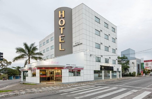 Eunapolis Hotel | Polished Trio Room Downtown | Easy Town Commute, Free Parking & Breakfast