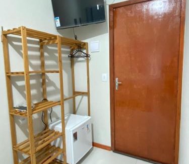 Gravatai House | Pousada Âncora - 14 Suítes completas com Ar, TV, Frigobar e Wi-Fi, para grupos ou viajantes individuais.