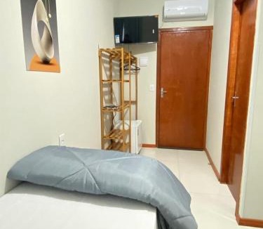 Gravatai House | Pousada Âncora - 14 Suítes completas com Ar, TV, Frigobar e Wi-Fi, para grupos ou viajantes individuais.