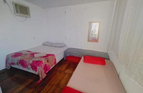 Jardim Esperanca House | Pousada Cabo Frio com Piscina, Estacionamento, Ar-condicionado - Suítes Completas e Cozinha Compartilhada!