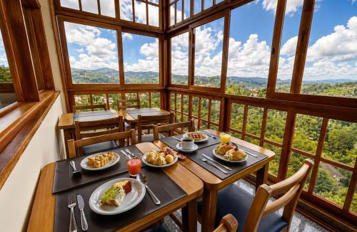 Vila Everest Hotel | Pousada Chateau Elegance