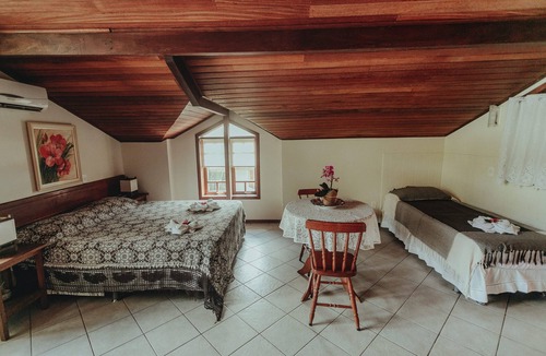Lagoa da Conceicao Hotel | Pousada Colinas da Lagoa