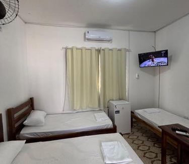 Santa Maria da Vitoria Hotel | Pousada Praça da Bíblia - Santa Maria da Vitória