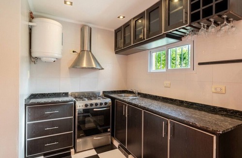 Mesopotamia House | Private country house with swimming pool, park and barbecue area.