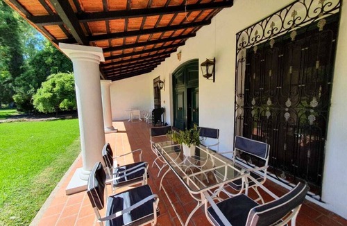 Chivilcoy House | Private Estate with large gardens, pool, wifi and animal farms