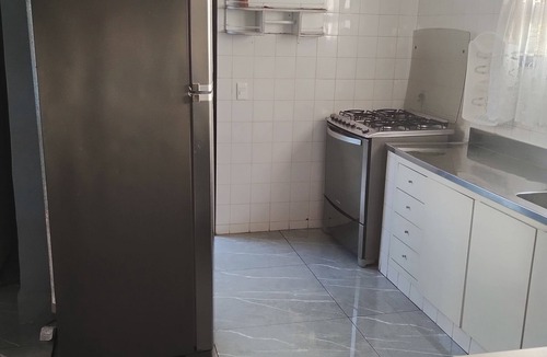 Balneario Praia do Pernambuco House | Property in Guarujá, a 5-minute walk from Mar Casado Beach, in a great location!