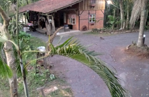 Ascurra House | Property with a place for fishing.