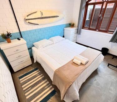 Campeche Leste House | Quarto Backdoor, confortável e a 50m da praia do Campeche
