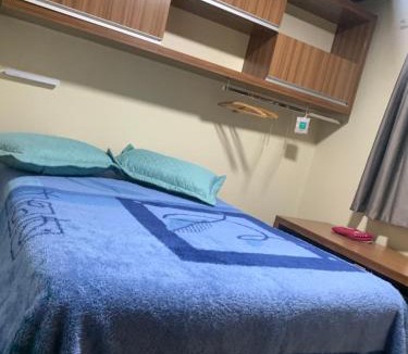 Nossa Senhora da Saude House | Quarto casal 148 ,próximo aos pavilhões da festa da uva
