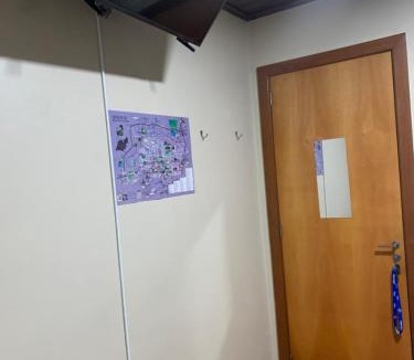 Nossa Senhora da Saude House | Quarto casal 148 ,próximo aos pavilhões da festa da uva