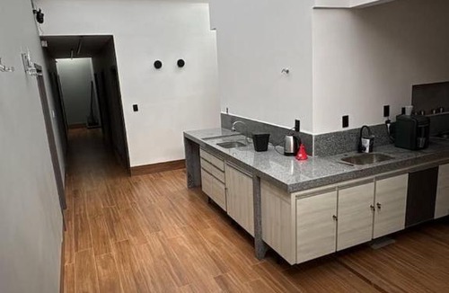 Lavras House | Quarto Casal no coração da cidade, UFLA- UNILAVRAS, prox restaurantes e padaria
