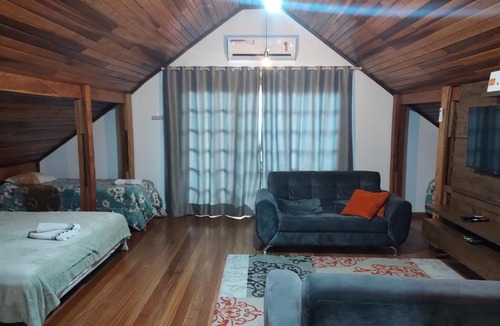 Italia Apartment | Quarto Chalé aconchegante em Casa da Família Anton próximo ao aeroporto