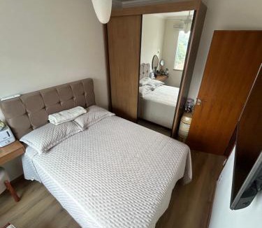 Aeroporto House | Quarto confortável em apartamento familiar