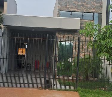 Paranavai House | Quarto da Tay