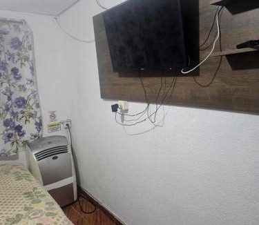 Campanario House | Quarto e cozinha, perto Centro de exposição SP e Jd Zoológico