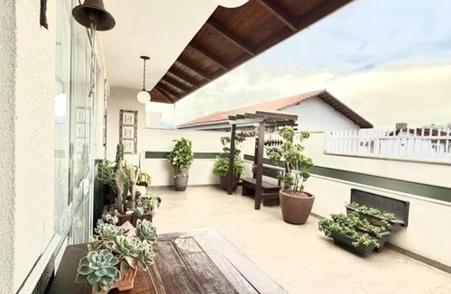 Costa e Silva House | Quarto J Joinville Costa e Silva perto Centro