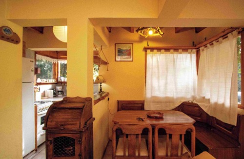 Playa Bonita Cabin | Rayen Pire offers you a pleasant and quiet stay in a forest environment.