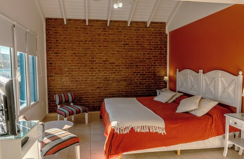 Puerto Piramides Hotel | Rayentray las Restingas