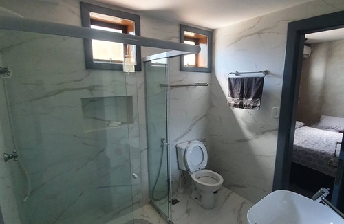 Joao Fernandes House | Recreational activities in João Fernandes at a residential complex near the beach.