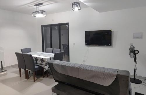 Indaia House | Refúgio 4 Praia Indaiá Bertioga 150 mts da praia