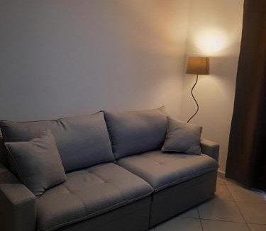 Vila Assuncao Apartment | Refúgio moderno com churrasqueira a 200m da praia