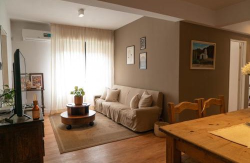 Barrio Centro Apartment | Refugio Urbano en Jujuy, Departamento Amplio, Luminoso y Céntrico