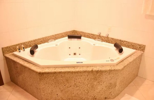 Centro Hotel | Relax in Stylish Room l Rooftop & Pool Access l Free Breakfast