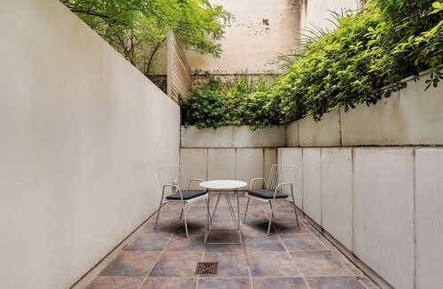 Nueva Cordoba Apartment | Relax with lots of plants at min Güemes and Patio Olmos