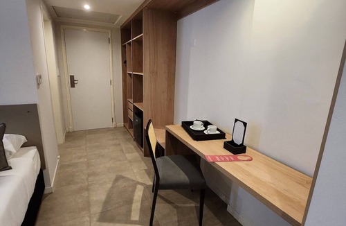 Rio Cuarto Hotel | Relaxing Room With Pool Free Breakfast And Parking Near Local Attractions