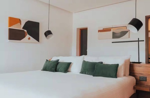 Villa General Belgrano Hotel | Relaxing Stay—Room w/Spa Bath! Enjoy Indoor & Outdoor Pools, & Tennis Courts!