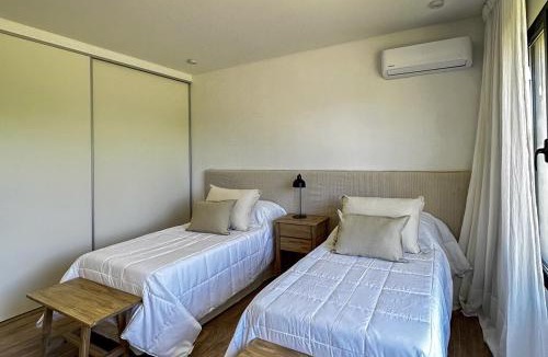 General Rodriguez House | RentUp - Casa a Estrenar con Pileta en country Tessalia Pilar
