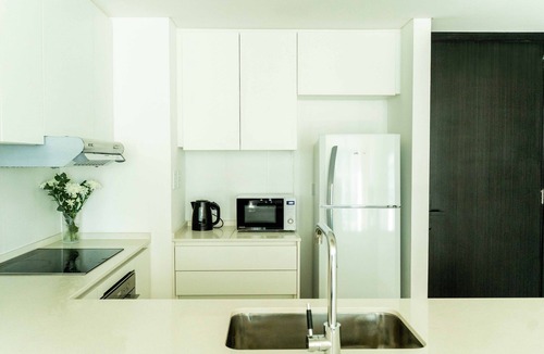 Victoria Apartment | RentUp Suites Palmas Park Buenavista