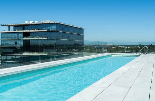 Victoria Apartment | RentUp Suites Palmas Park Buenavista